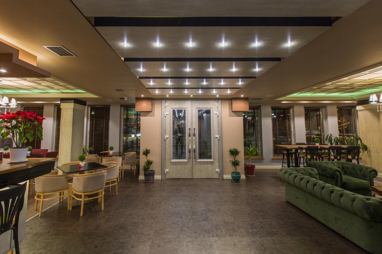 "L'Art De Vivre" Resort Korce Bilik gambar