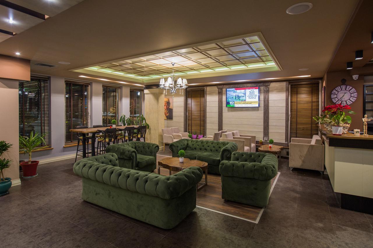 "L'Art De Vivre" Resort Korce Bilik gambar
