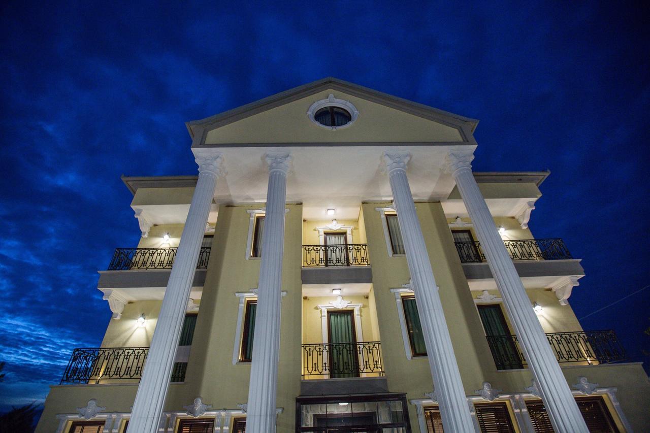 "L'Art De Vivre" Resort Korce Luaran gambar